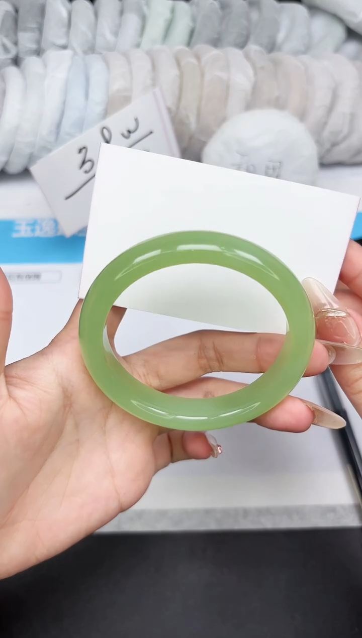 石英质玉未镶嵌手镯364-60