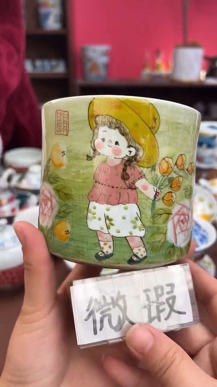【闪购商品】昨明（福利价格） 笔筒