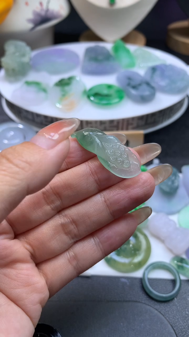 【闪购商品】定制翡翠未镶嵌翡翠