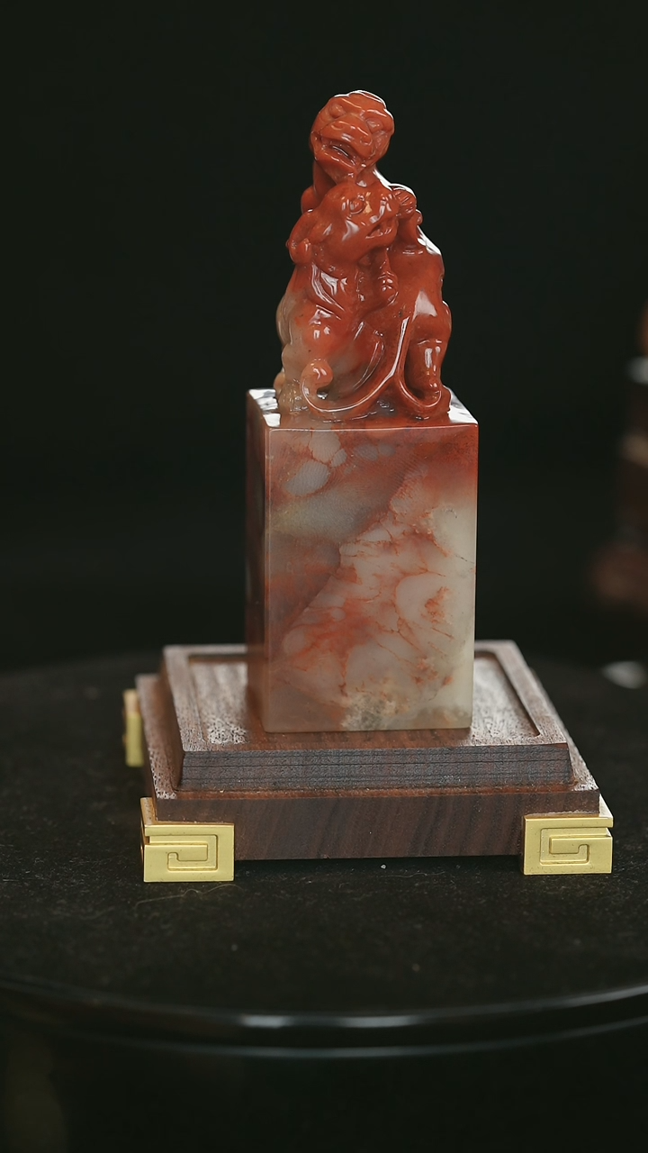 【闪购商品】寿山石红砂神兽献瑞雕