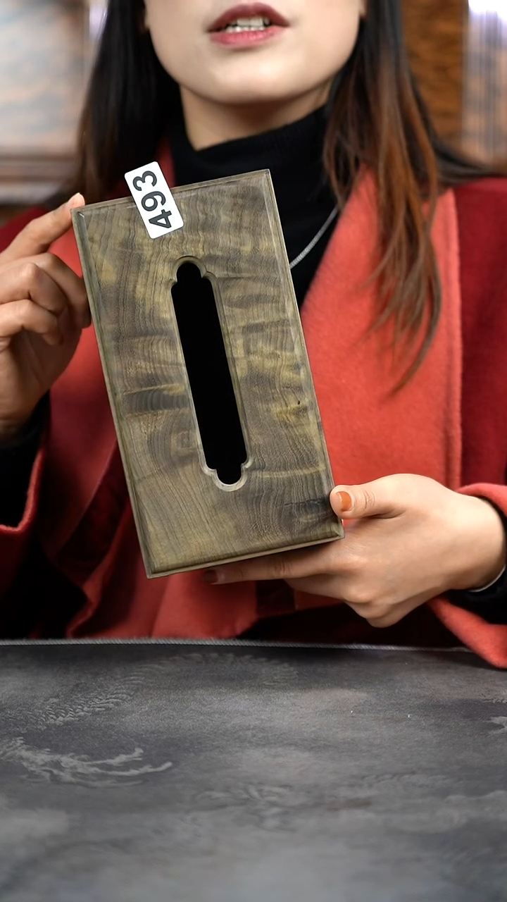 【闪购商品】金丝楠木艺满花原木精工纸巾盒493