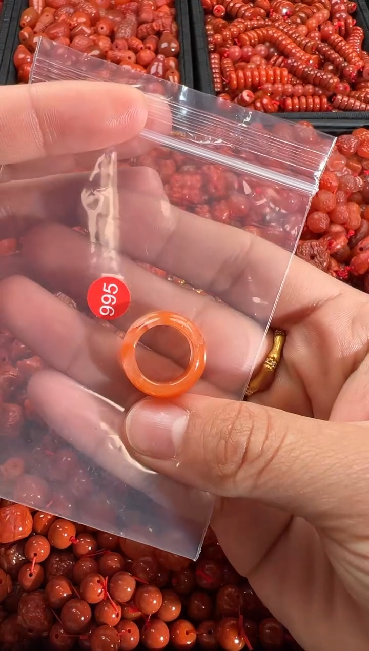 【闪购商品】南红玛瑙颈饰未镶嵌1