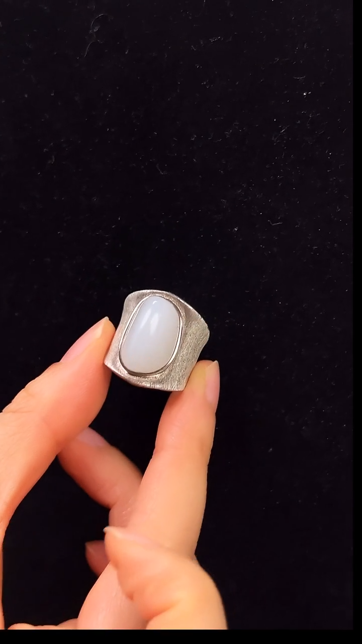 银S925镶嵌戒指和田玉（白玉）白玉蛋面银镶戒指