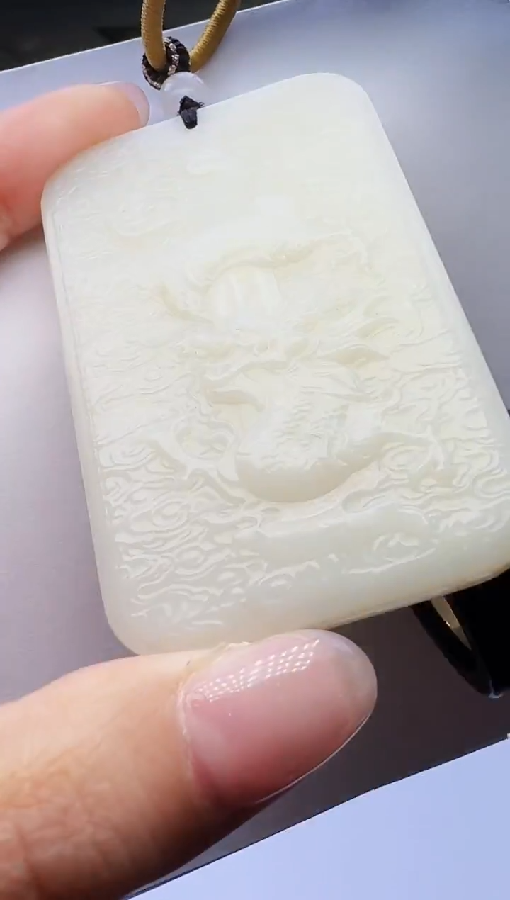 定制和田玉玉届匠心天然和田玉（拍一发一）