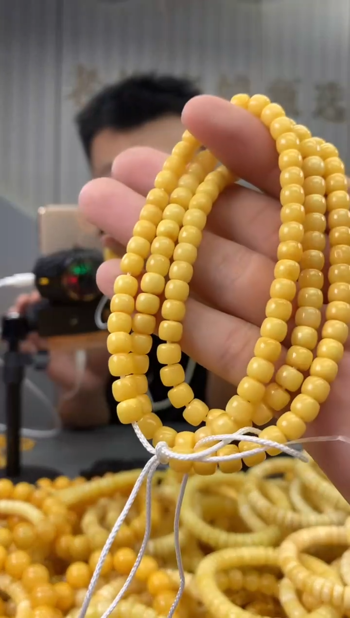 未镶嵌蜜蜡裸石链子