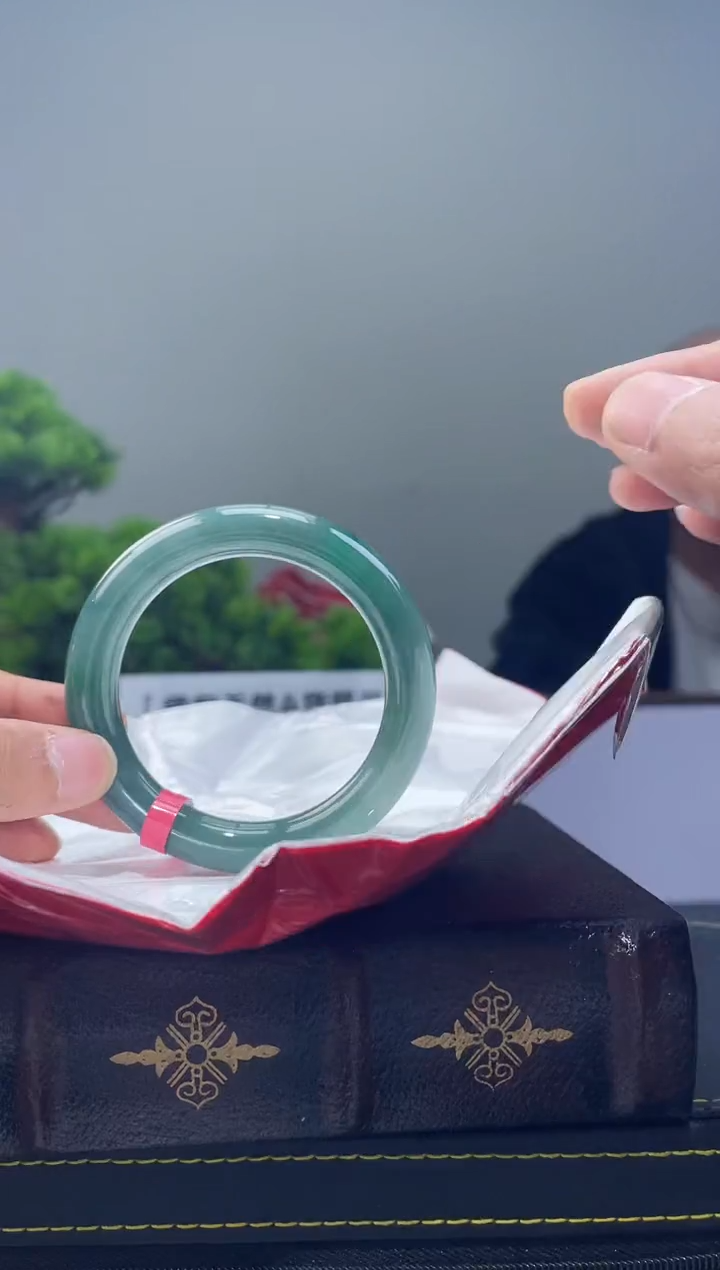 【闪购商品】翡翠手镯未镶嵌7手镯