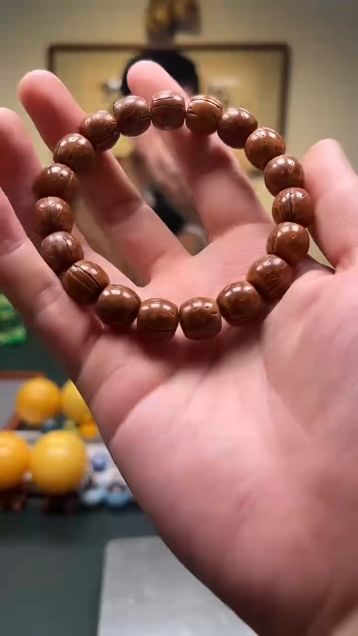 【闪购商品】桃核手串12mm+ 短轴红磨桃核单圈