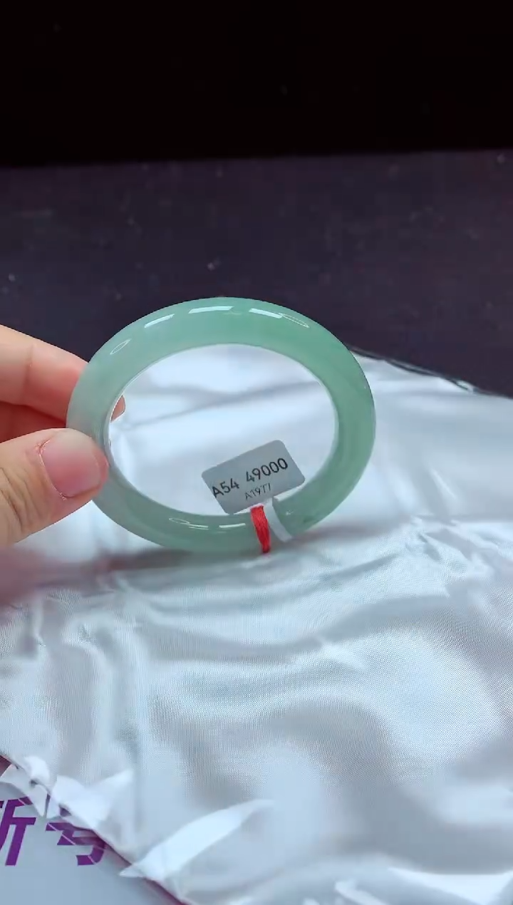 【闪购商品】翡翠手镯未镶嵌镯子54+