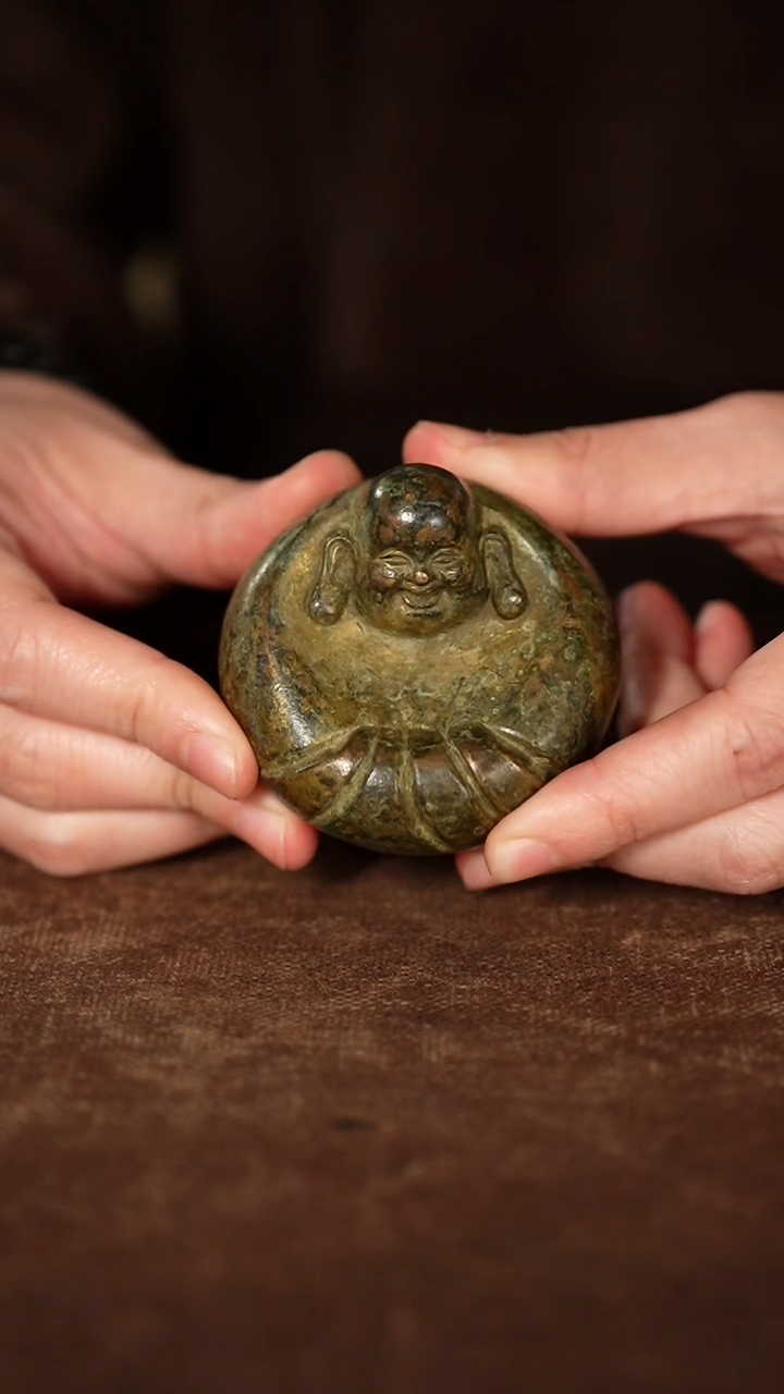 【闪购商品】宽6高5.5。         