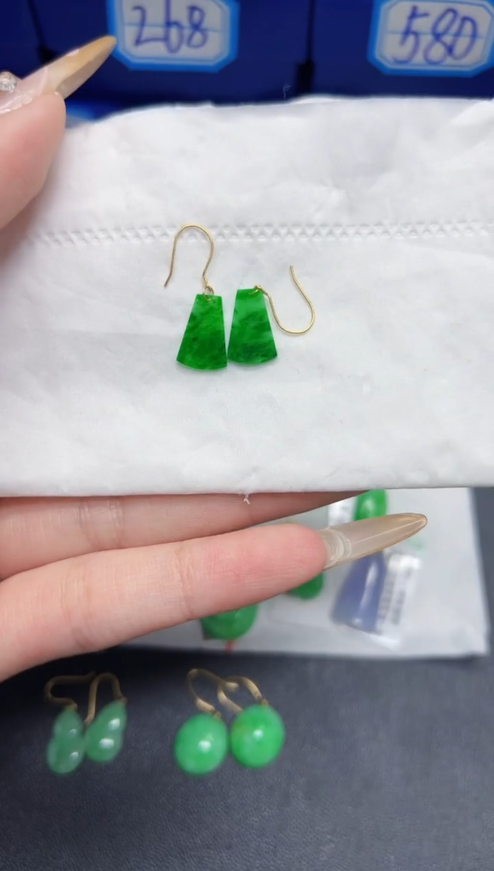 【闪购商品】翡翠耳饰18K金镶嵌Y缅料A货/多样性发货/一件