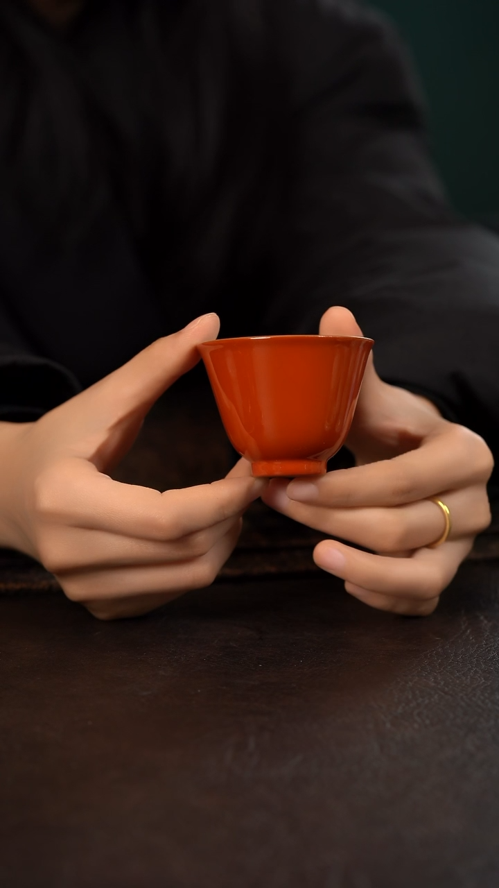 【闪购商品】杯云霞珍藏珊瑚红纯色描金铃铛杯
