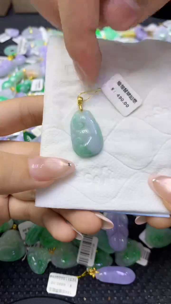 颈饰未镶嵌翡翠天然缅甸翡翠A货