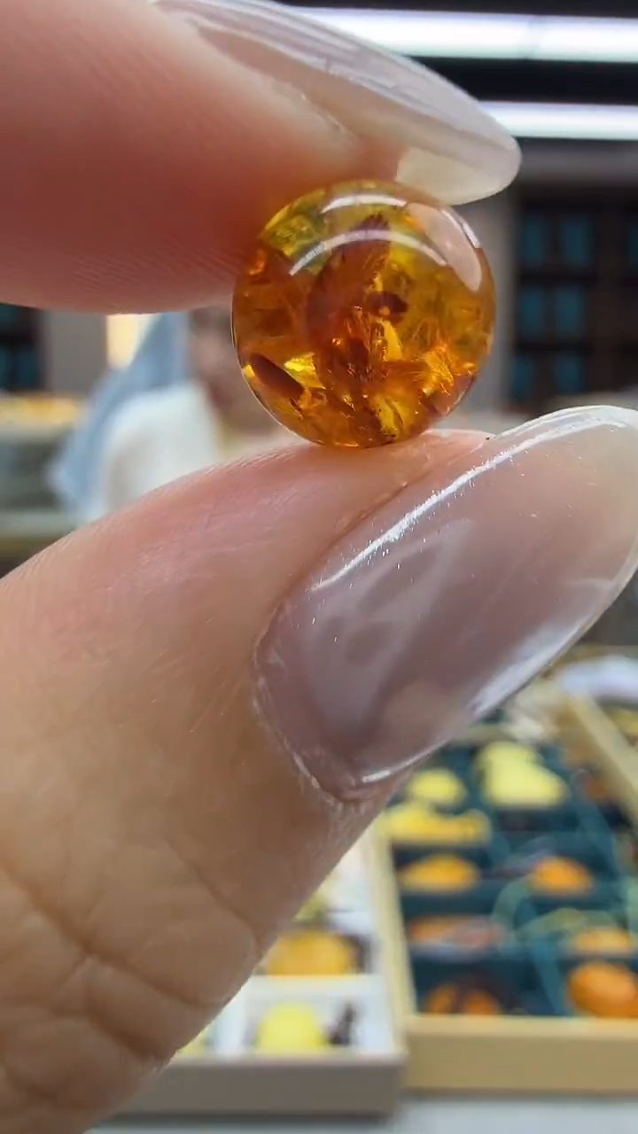 琥珀颈饰未镶嵌2秒拍号 假一罚三 