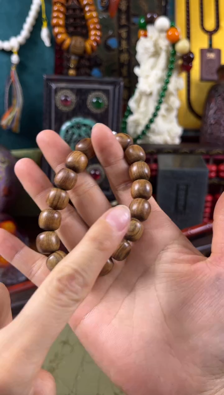 ——————花梨木手串————