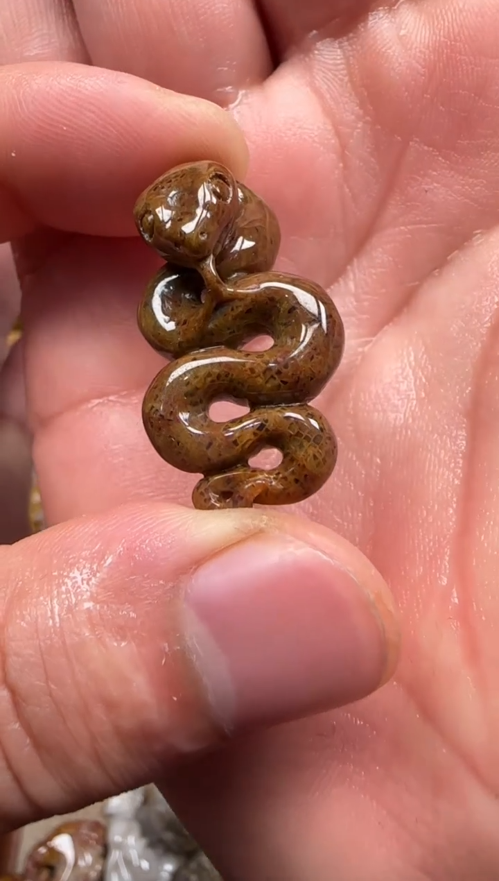 【闪购商品】硅化珊瑚（珊瑚玉）颈饰未镶嵌072