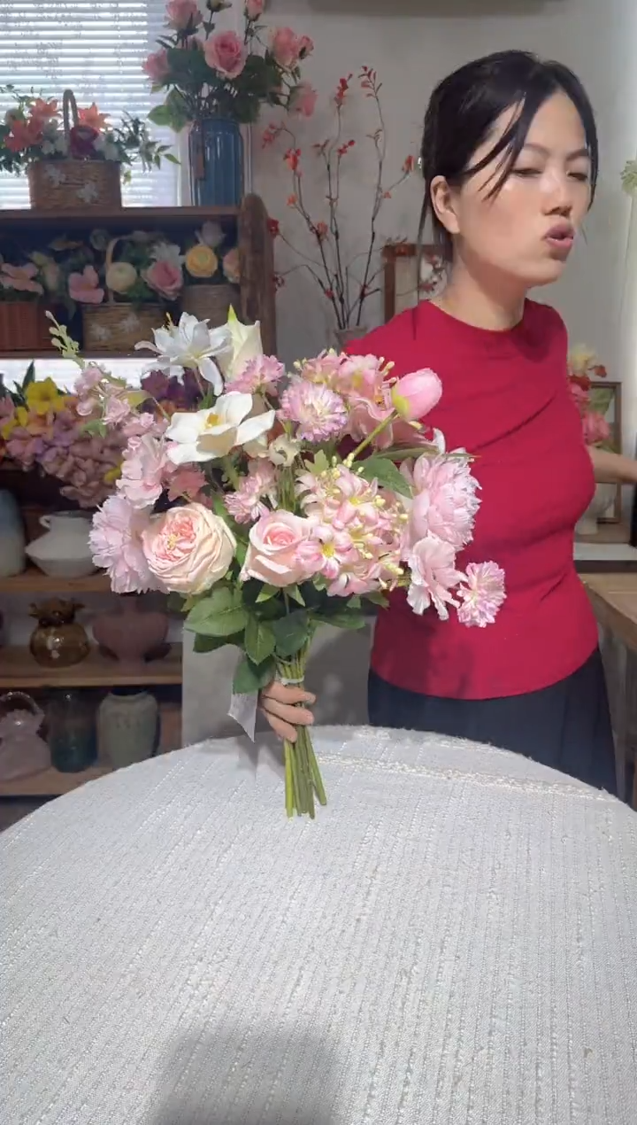 62  粉色系手感郁金香芍药玫瑰混搭花束，清仓尾货福利