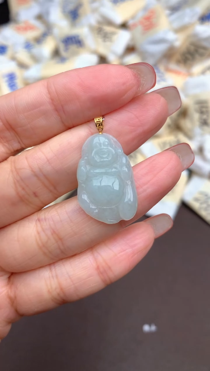 18K金镶嵌挂件翡翠一