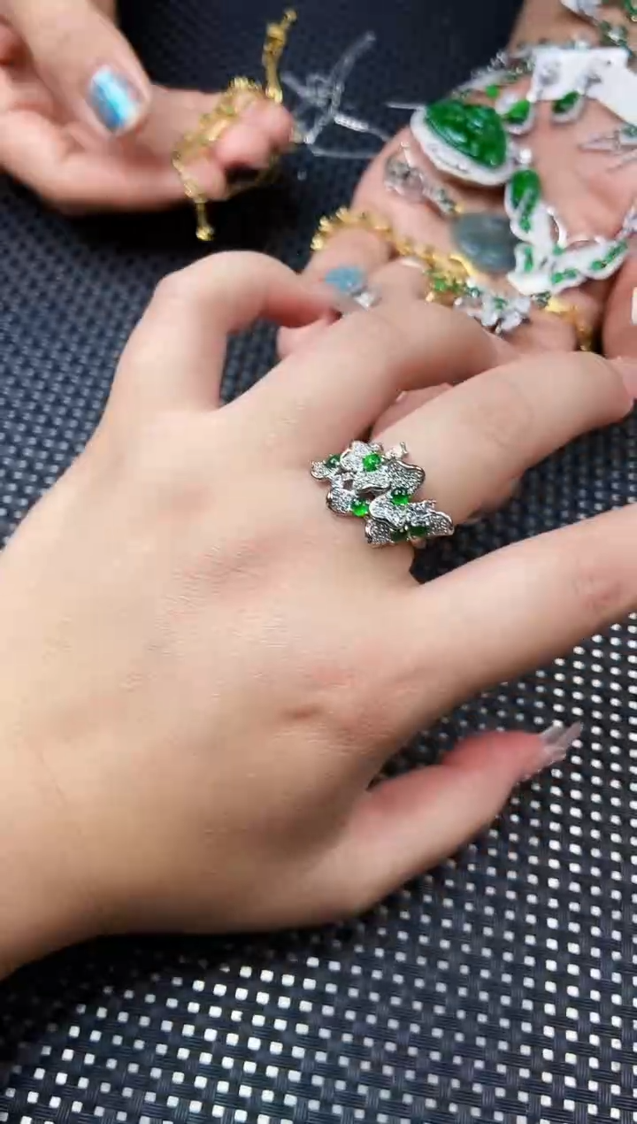 【闪购商品】翡翠未镶嵌戒指11111111