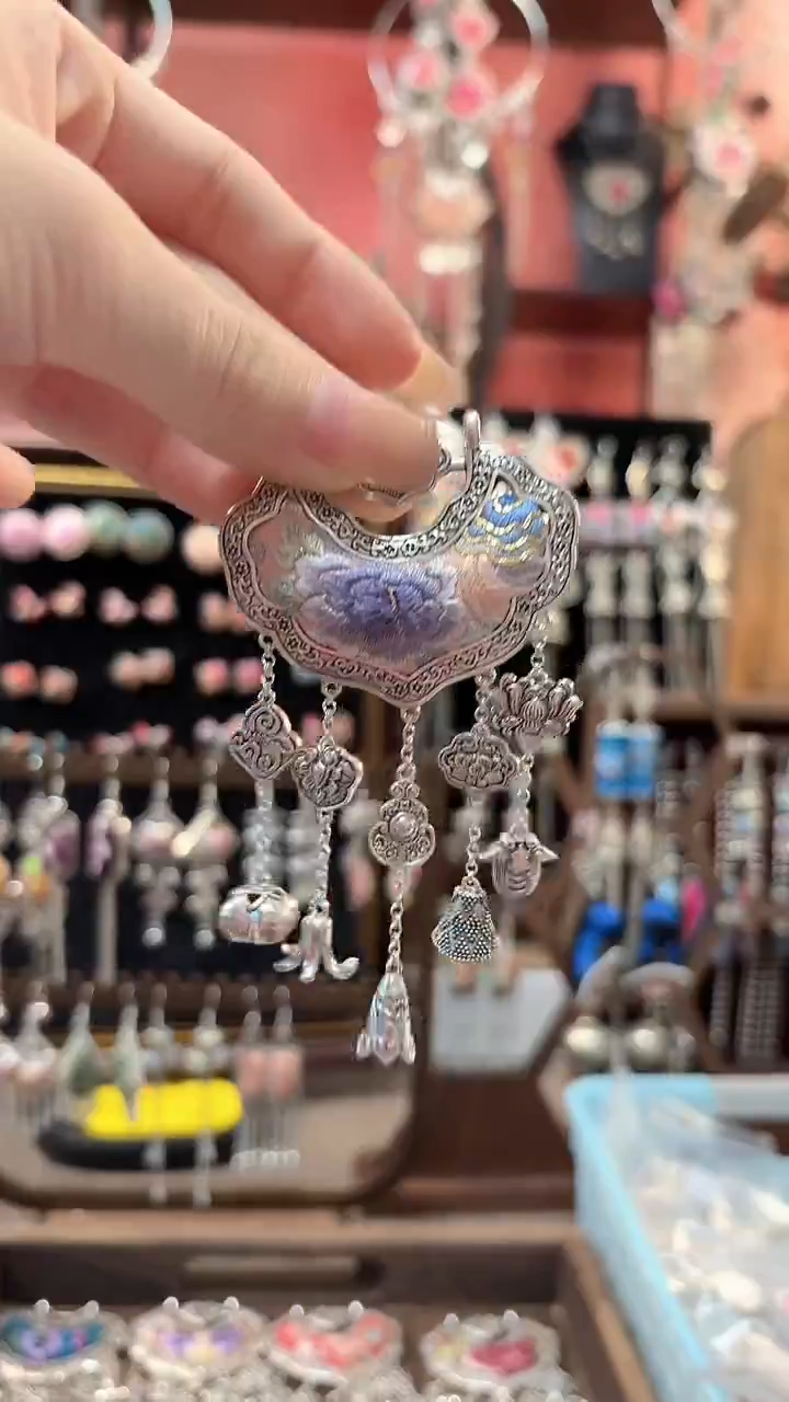 织绣 云织谣民族风精美饰品   189+链子