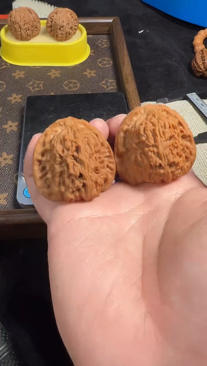 把件核桃l****e南疆石