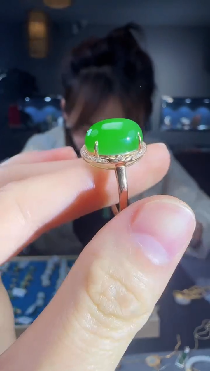 【闪购商品】和田玉戒指18K金镶嵌1