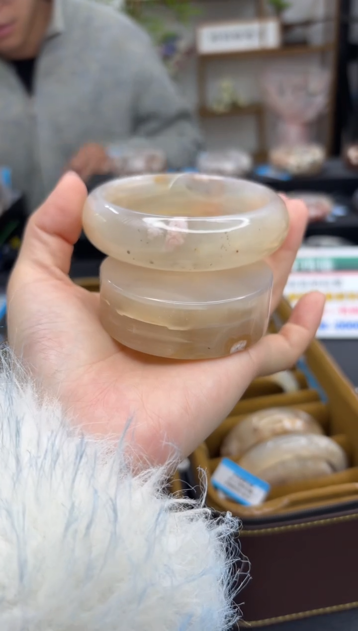 【闪购商品】石英质玉手镯未镶嵌A45(65圈赠送镯心)