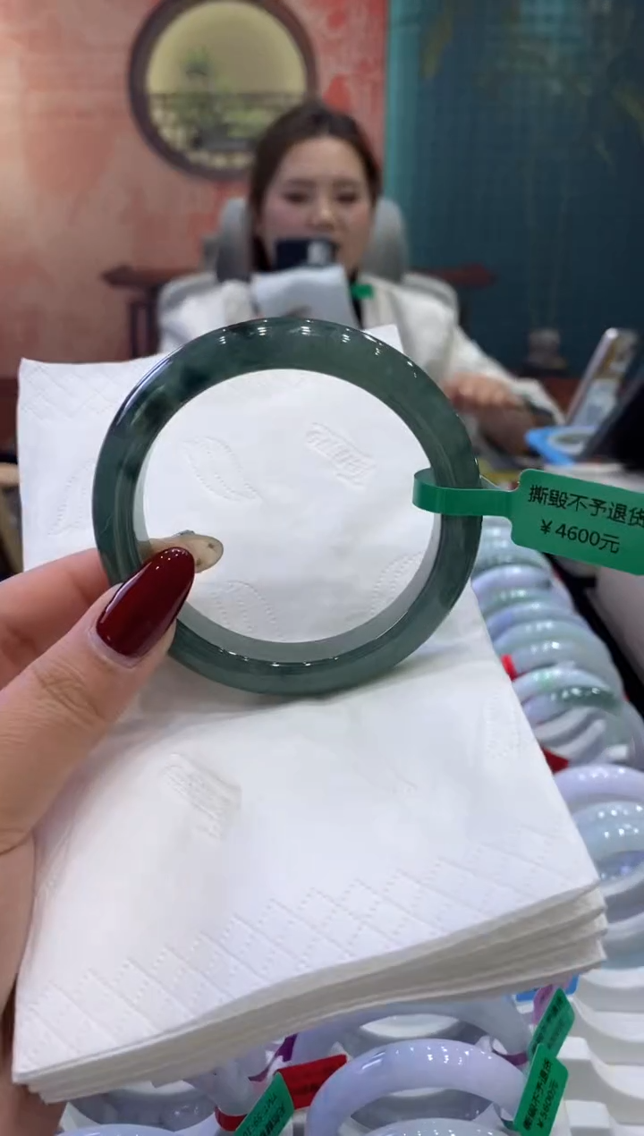 【闪购商品】翡翠手镯未镶嵌多人00012938