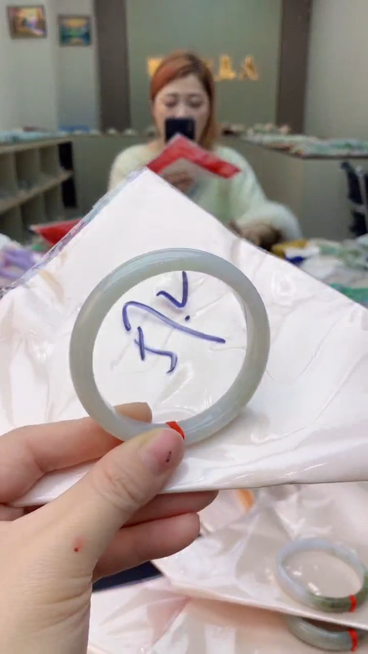 【闪购商品】翡翠手镯未镶嵌0213369274