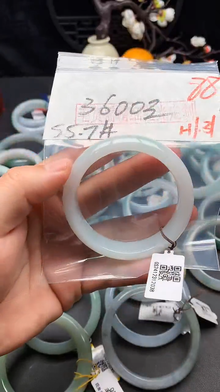 【闪购商品】定制翡翠未镶嵌毛货需精细抛光+多样性发货拍一发一