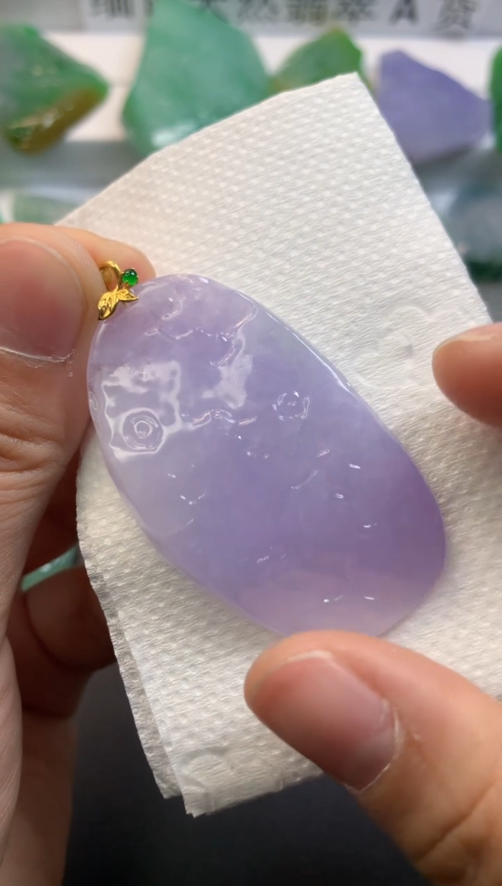 颈饰未镶嵌翡翠   