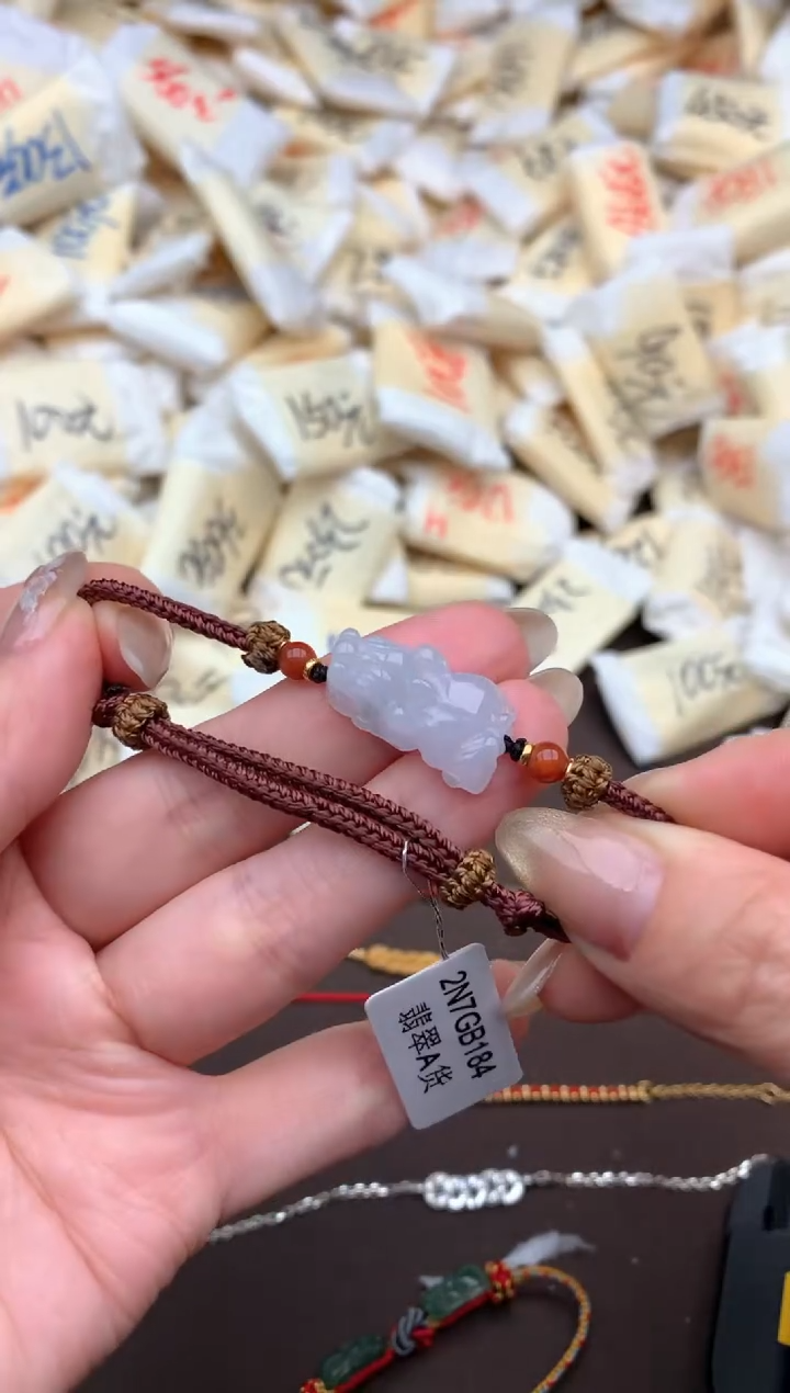 【闪购商品】翡翠挂件未镶嵌一  12