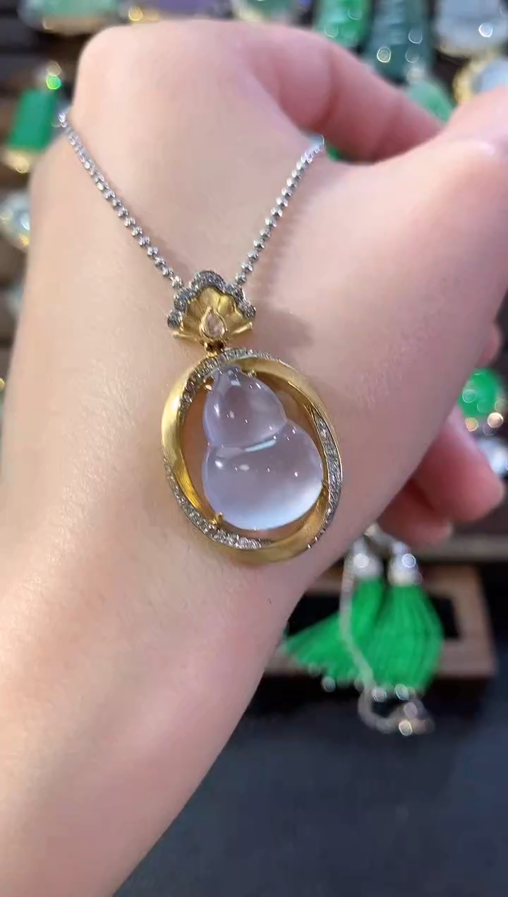 吊坠(不含链)18K金镶嵌翡翠冬日珠宝E69