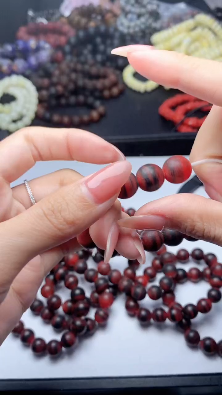 未镶嵌颈饰蜜蜡31