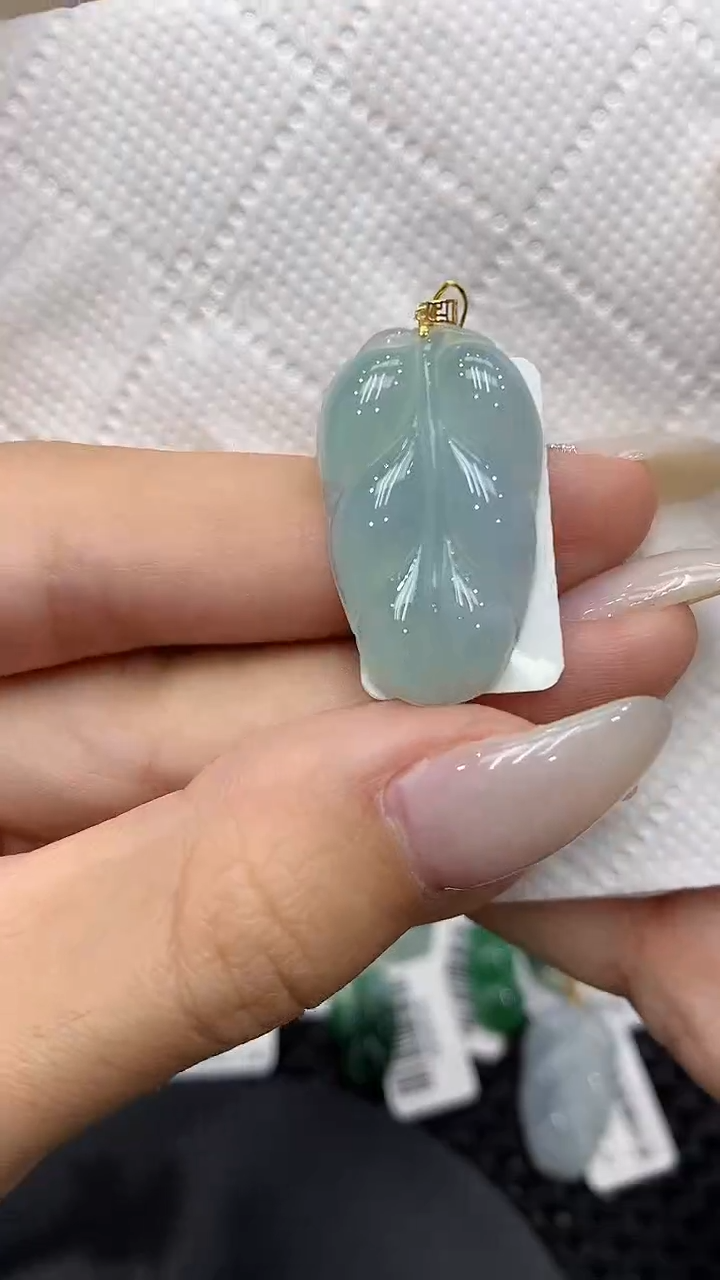 颈饰18K金镶嵌翡翠111111111111