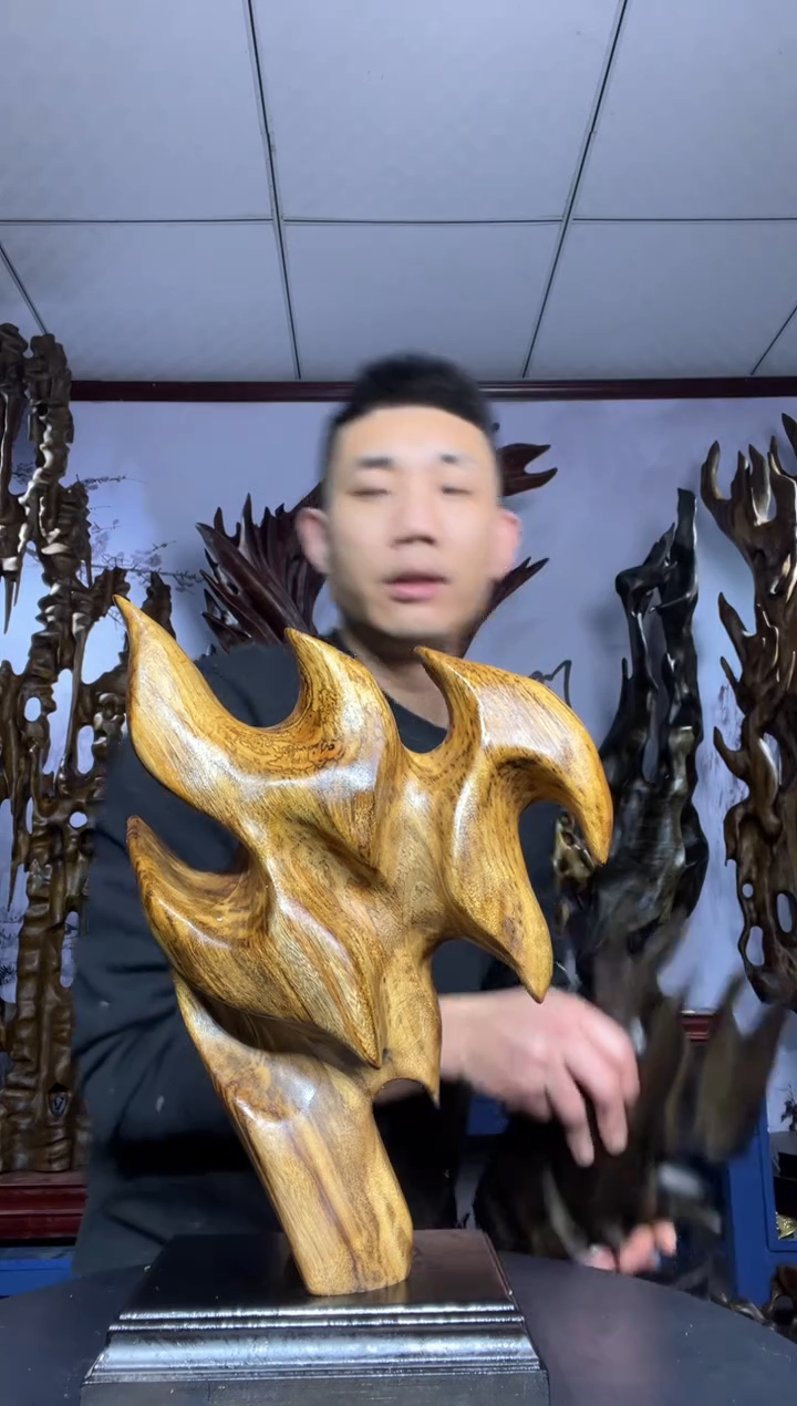 金丝楠木雕款情***缘金丝楠木工艺品摆件