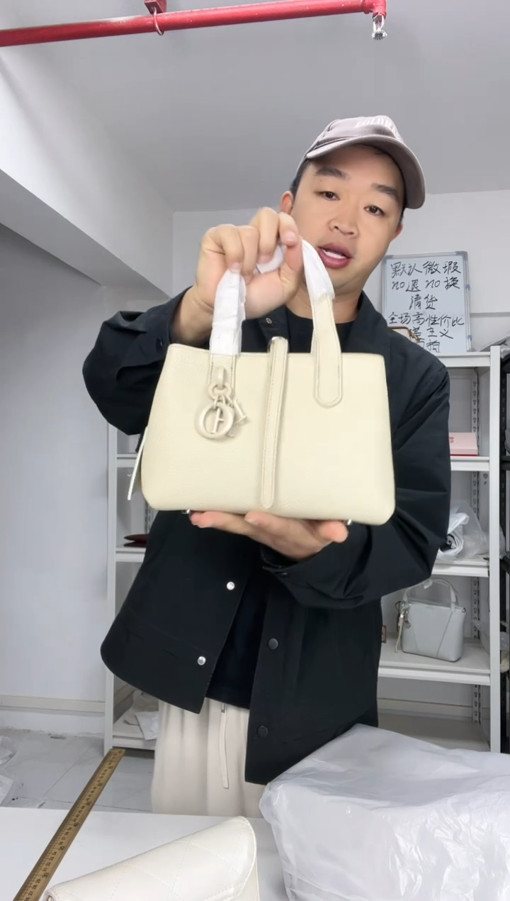 牛皮【尤尤轻奢女包】时尚百搭轻奢款式女包708