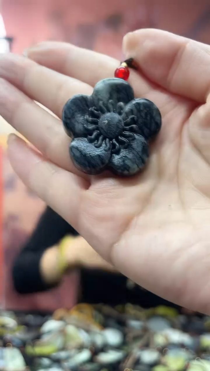 未镶嵌岫玉吊坠·