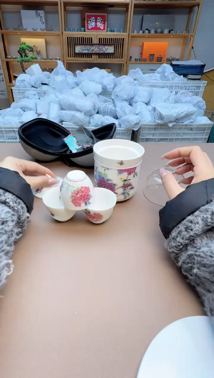 【闪购商品】摆件瓷制品S1111111111111