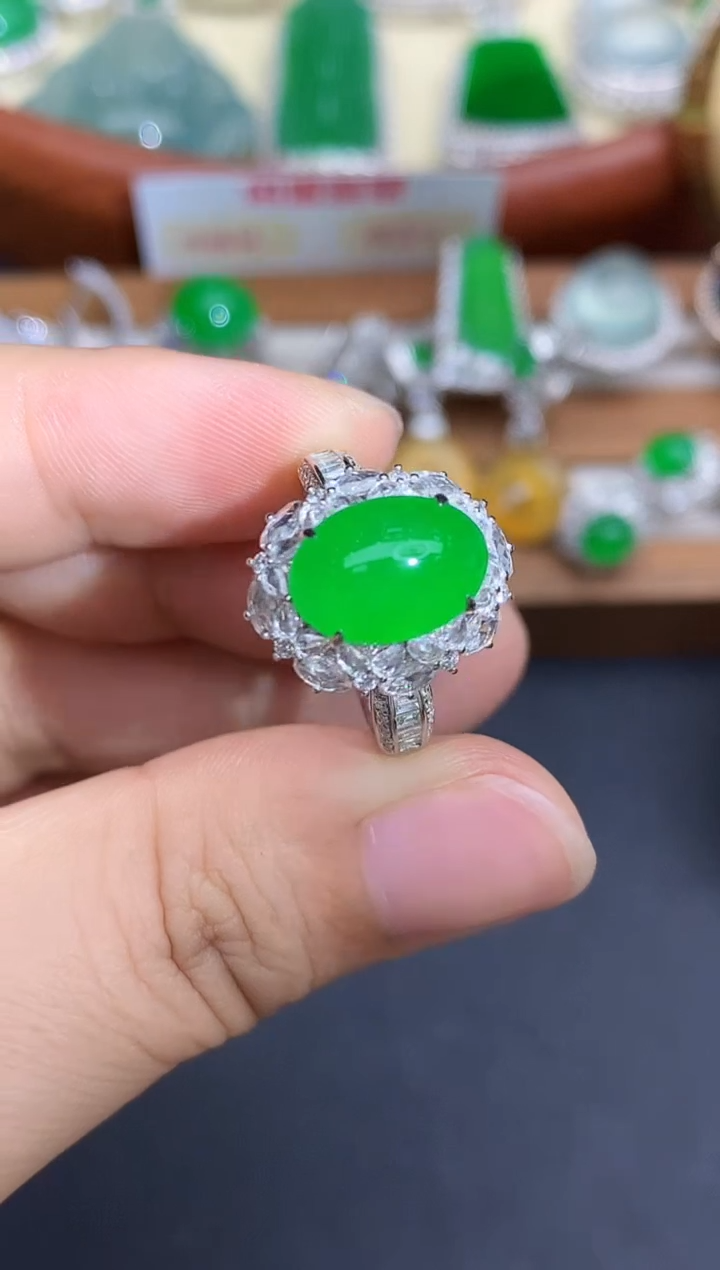 18K金镶嵌戒指翡翠715-中国好珍宝