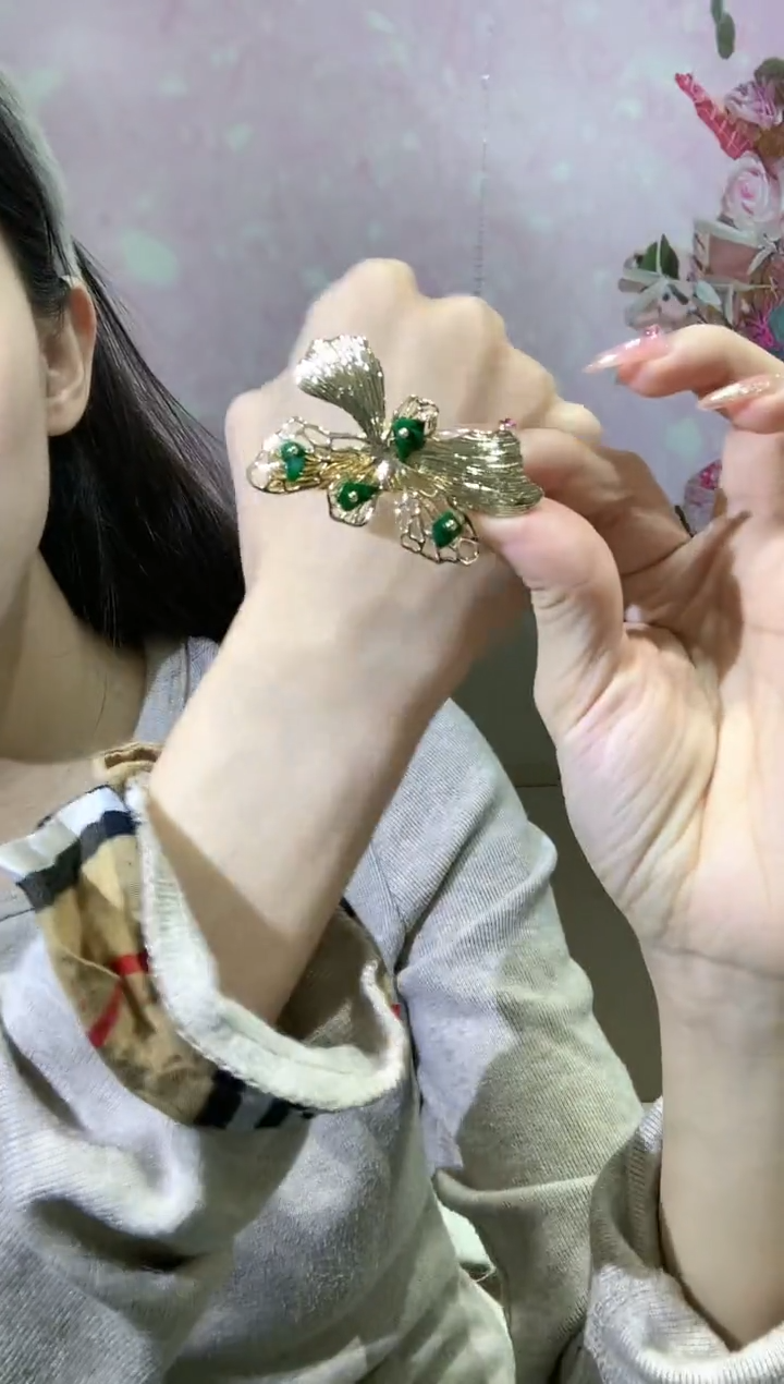 【闪购商品】翡翠吊坠(不含链)合金1多人多样性随机发货1件