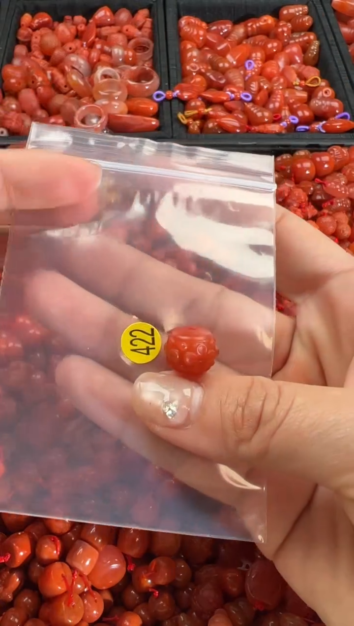 【闪购商品】南红玛瑙颈饰未镶嵌1