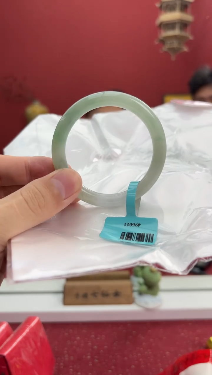 【闪购商品】翡翠手镯（圆镯）未镶嵌23手镯