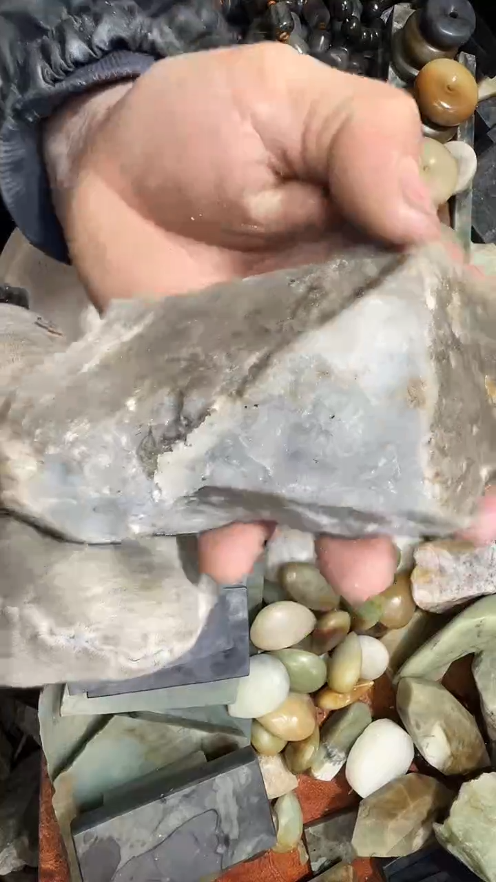 未镶嵌和田玉珠宝半成品1