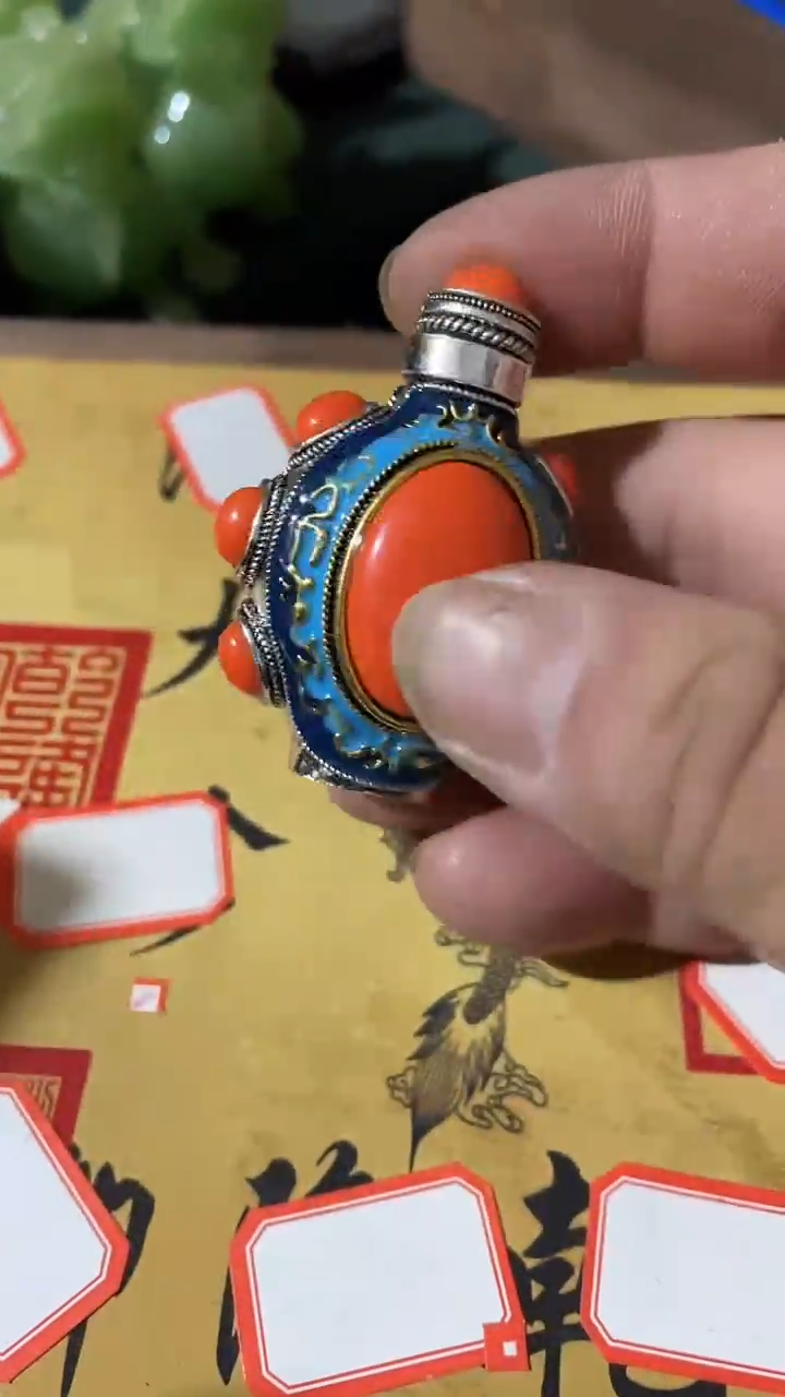 玉米李想专属链接   鼻烟壶