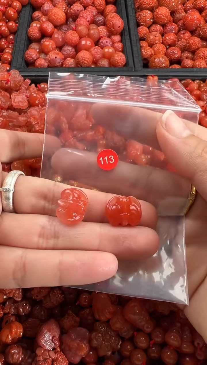 【闪购商品】南红玛瑙颈饰未镶嵌1