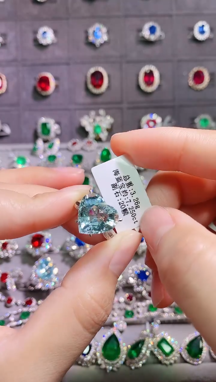 【闪购商品】海蓝宝石戒指18K金镶嵌1