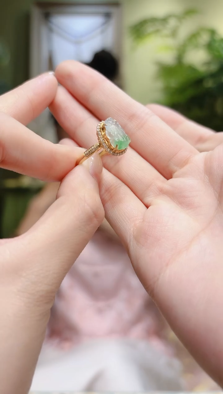 【闪购商品】翡翠戒指18K金镶嵌肚里藏彩貔貅翡翠戒指