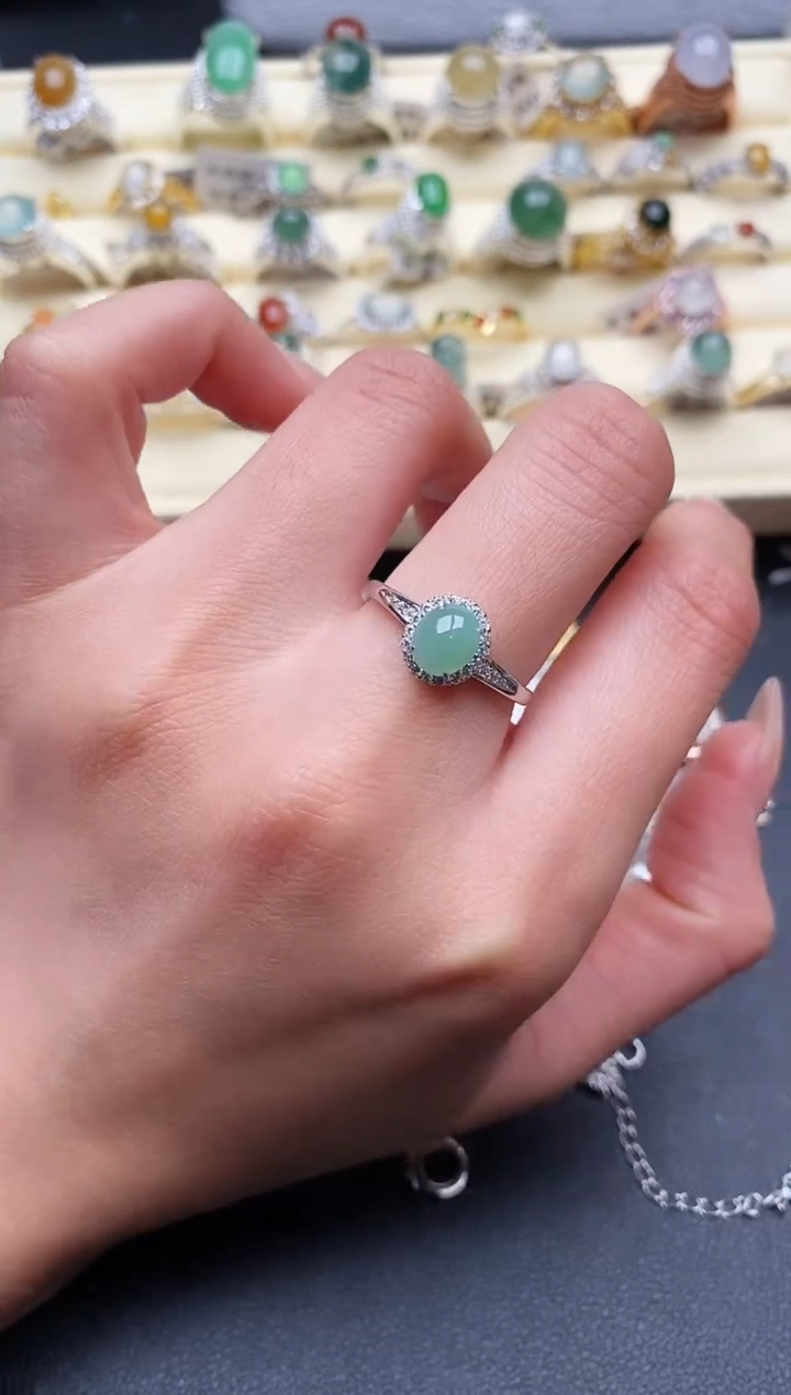 【闪购商品】翡翠戒指银S925镶嵌888888+7