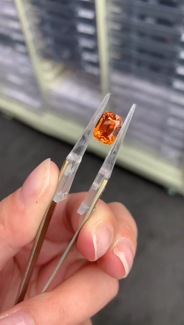 【闪购商品】石榴石裸石未镶嵌4.8ct芬达