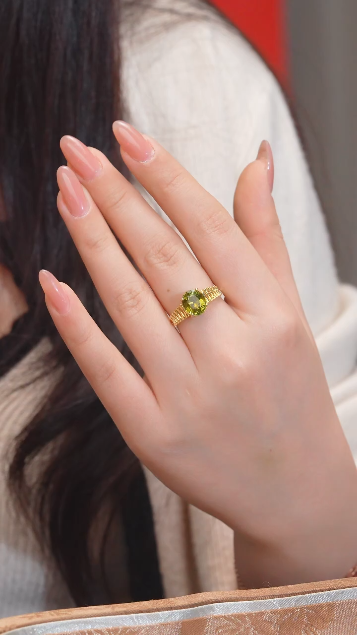 【闪购商品】碧玺戒指18K金镶嵌多样性发（3.9ct）@@Q4338